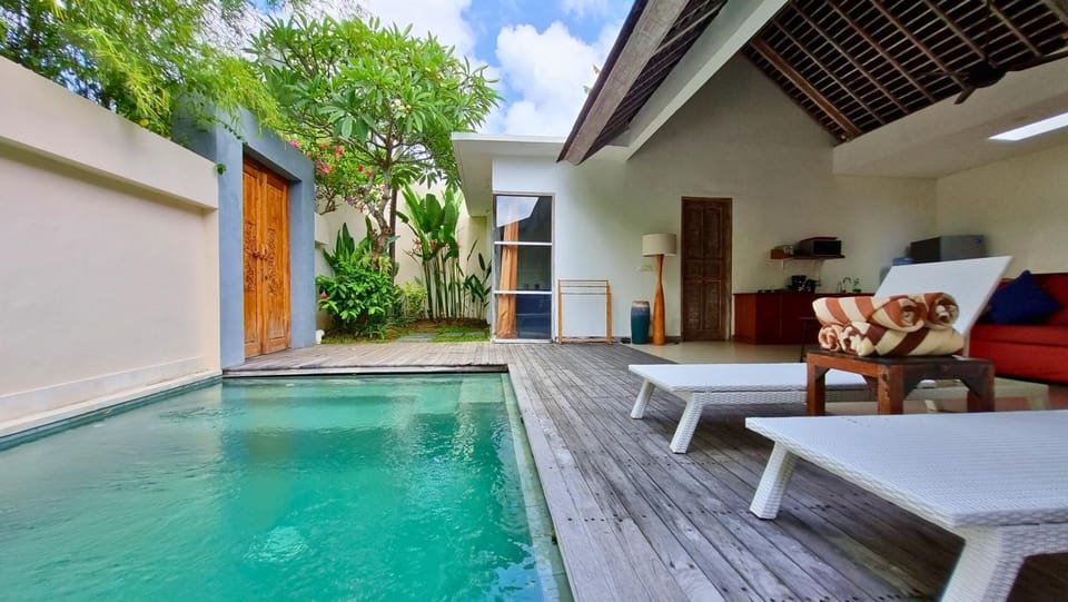 Property building, Swimming pool
