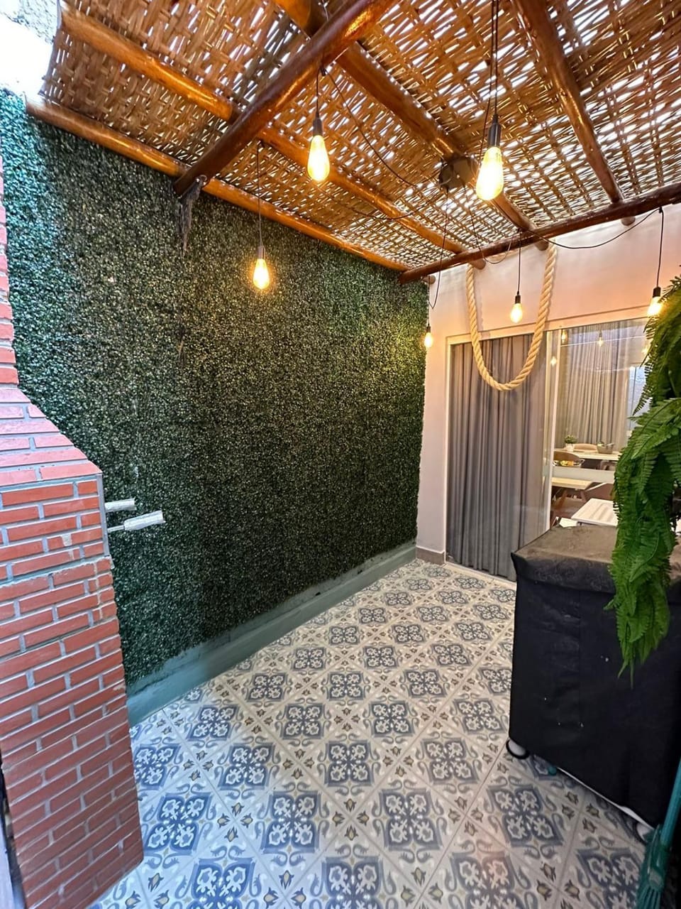 BBQ facilities, Balcony/Terrace, laundry