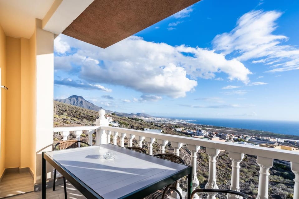 Day, Natural landscape, View (from property/room), Balcony/Terrace, Mountain view, Sea view