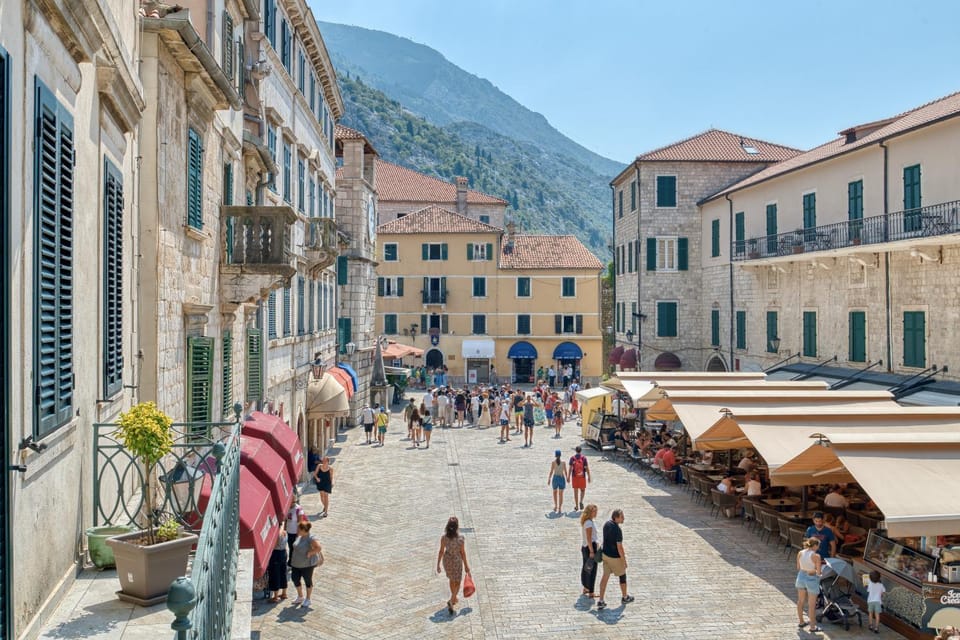 Neighbourhood, City view, Street view