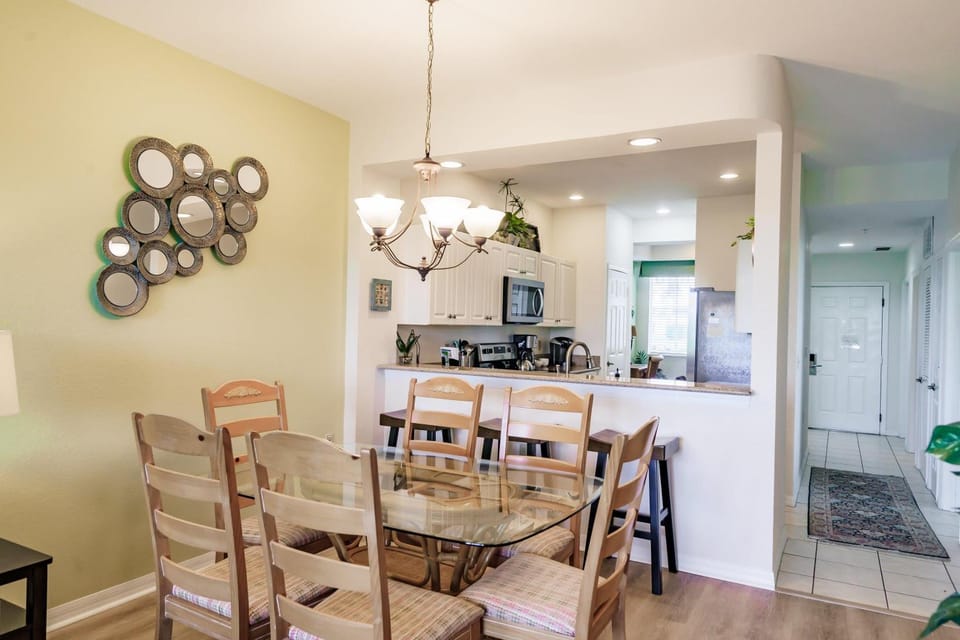Stunning 3BR Naples Condo with Tropical Views House in Lely Resort