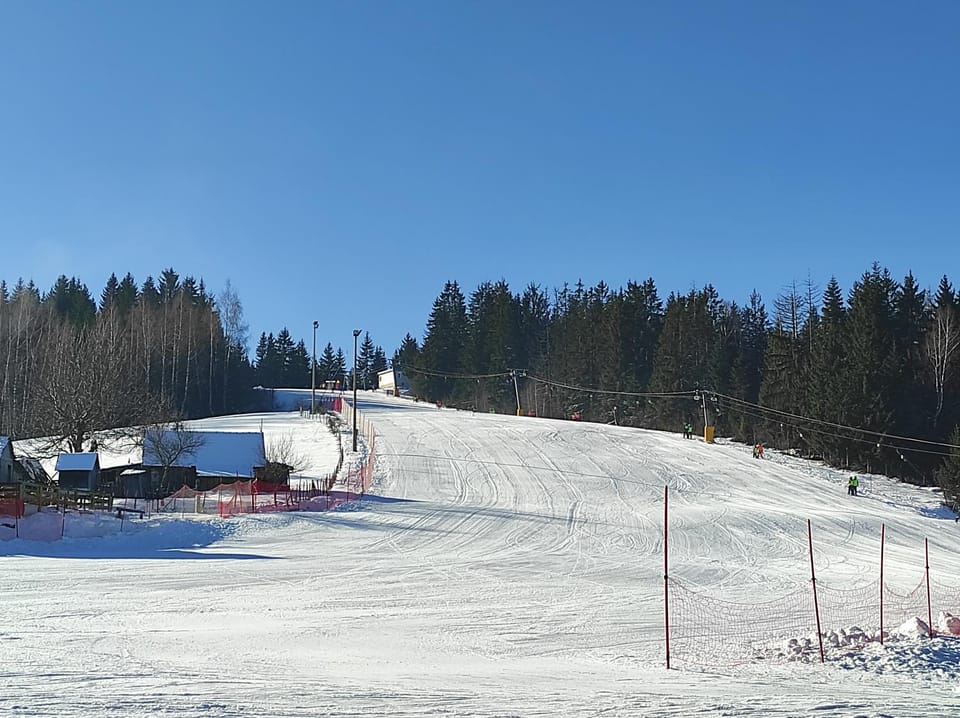 Winter, Skiing