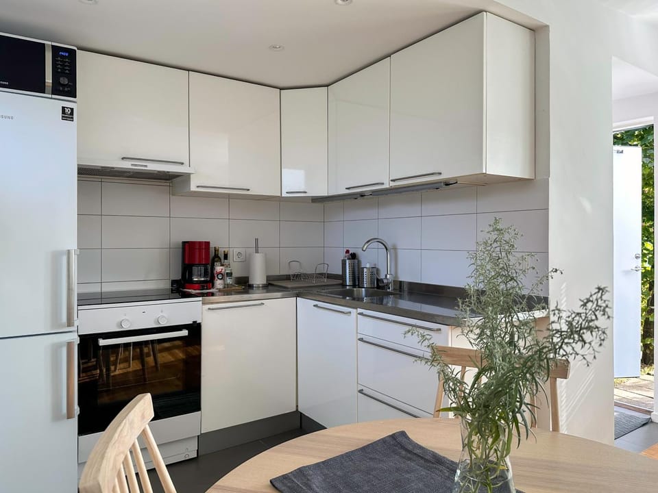 Dining area, microwave, oven, stove, kitchen