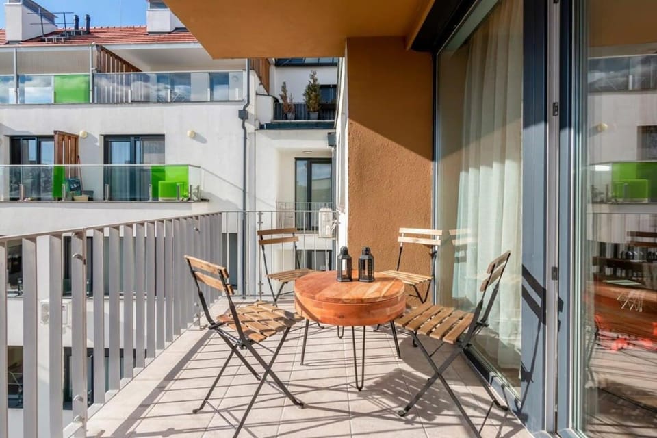 Central - NEW - with Sunny Balcony Apartment in Budapest