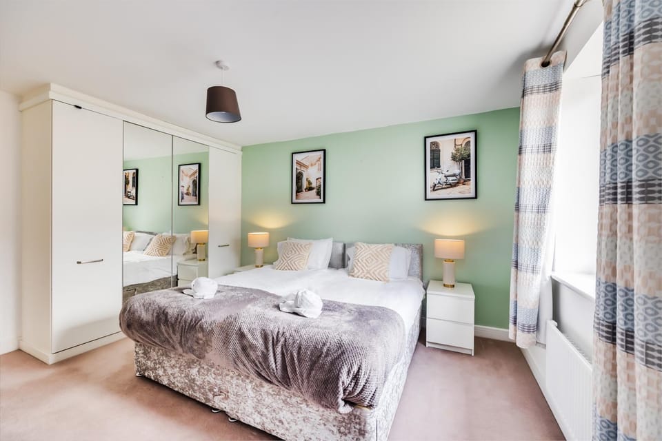 Bed, Bedroom, wardrobe