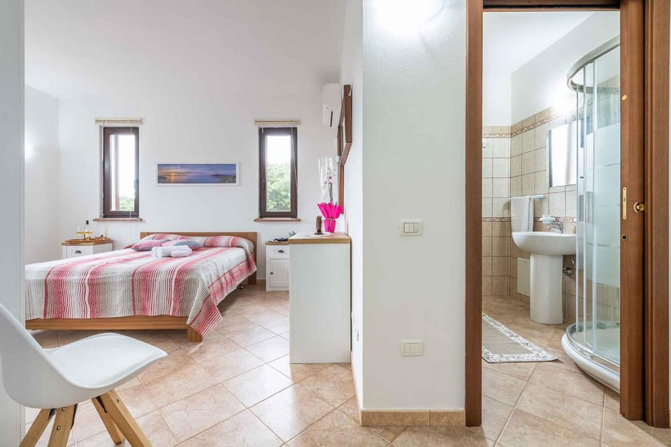 Bathroom, Bedroom