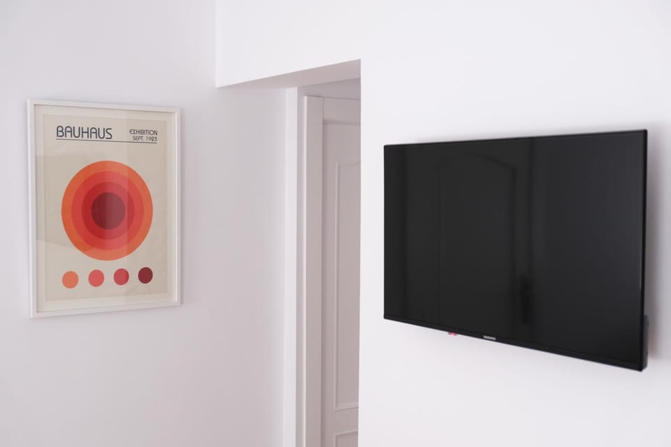 TV and multimedia, Decorative detail