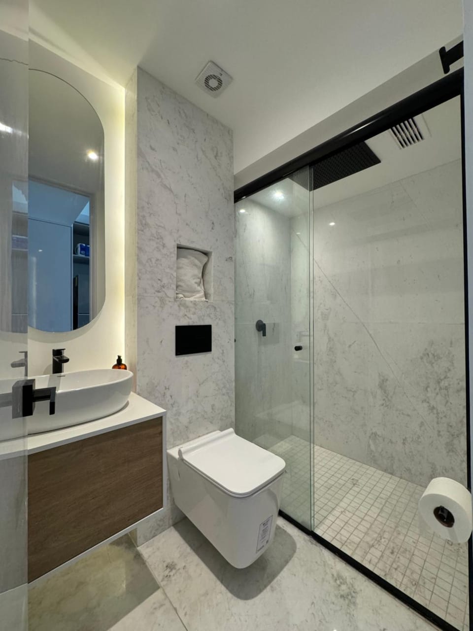 Shower, Bathroom, towels