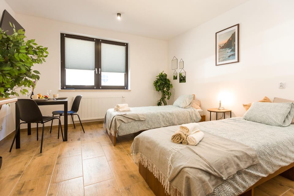 Living room, Photo of the whole room, Seating area, towels