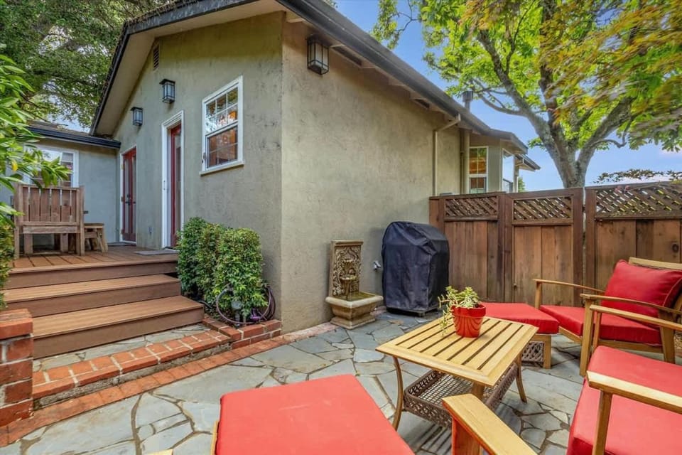 Heart Of Healdsburg - Wine Tastings Included House in Healdsburg