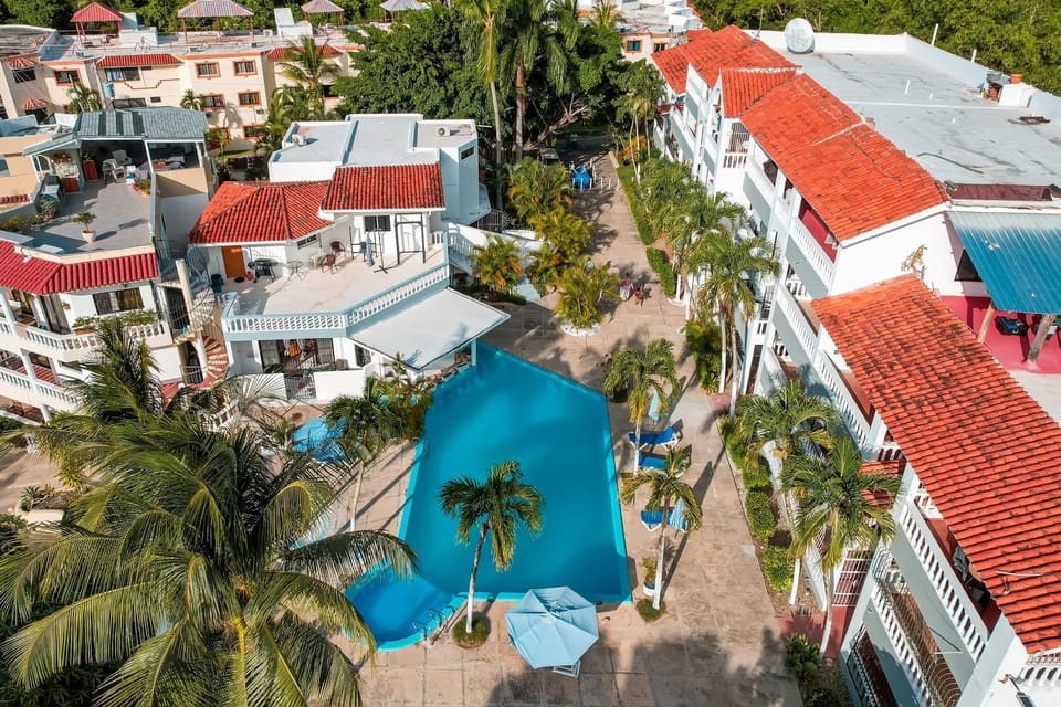Property building, Swimming pool