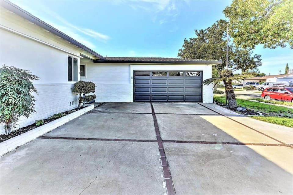 Property building, Parking