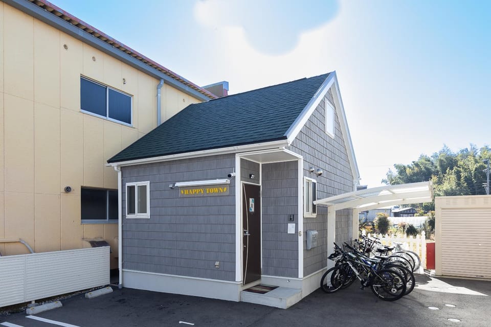 Property building, Day