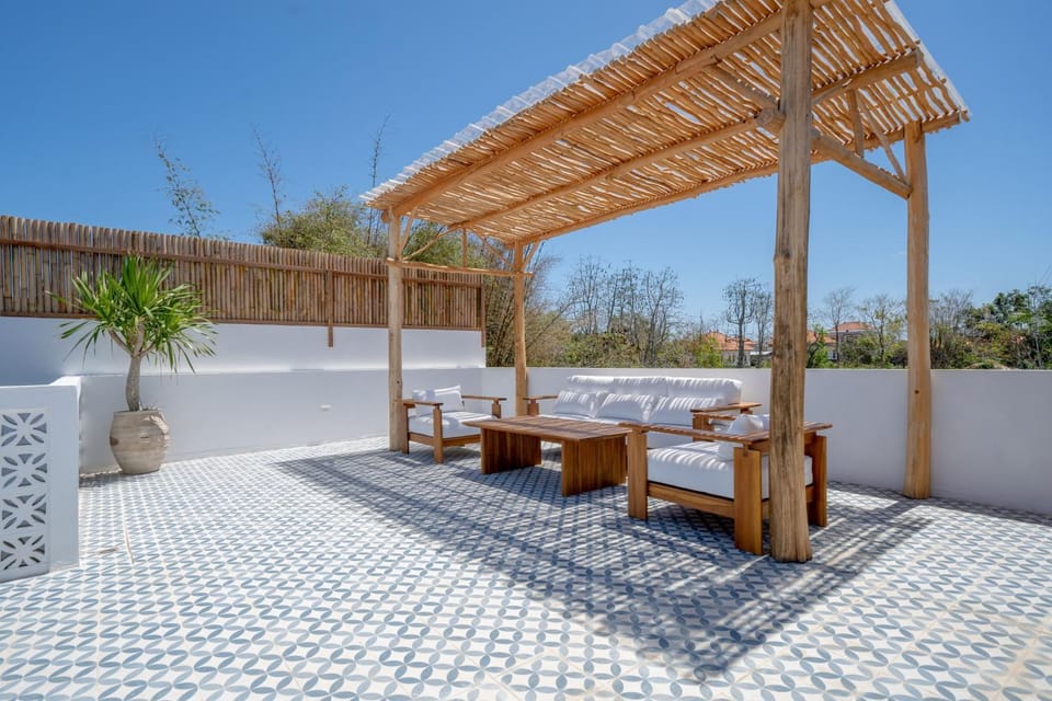 View (from property/room), Balcony/Terrace, Seating area