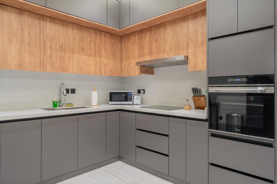 Kitchen or kitchenette, kitchen