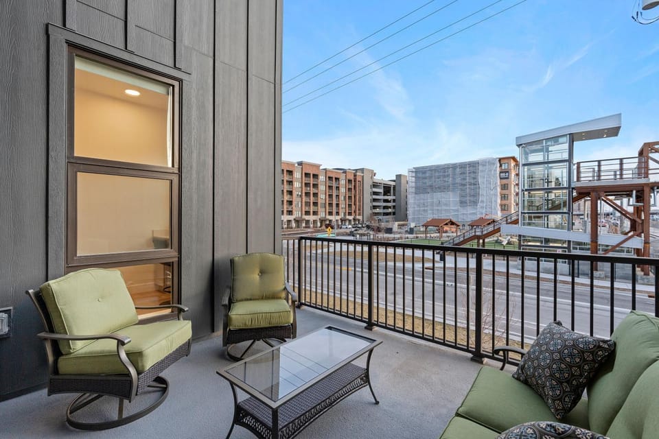 Downtown Lux Townhouse 3BD 3BA Apartment in Salt Lake City