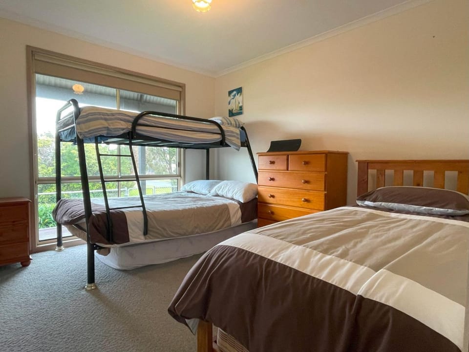 Bed, Bedroom, bunk bed