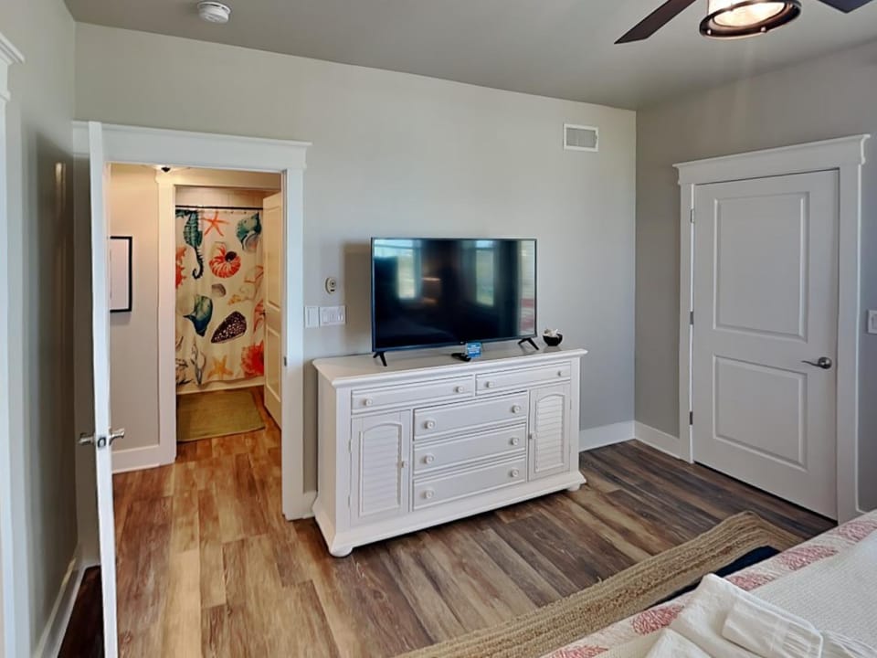 TV and multimedia, Bedroom, furniture