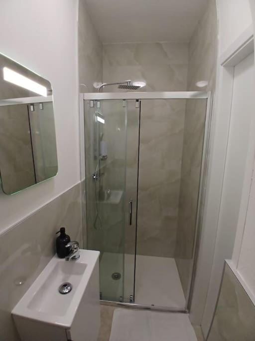 T1 "Orchidée" Centre ville, Stationnement gratuit et proche Tram Apartment in Mulhouse