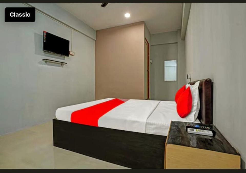 Ibis Rooms Times World Althan Hotel in Gujarat