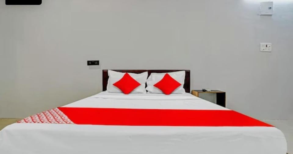 Ibis Rooms Times World Althan Hotel in Gujarat