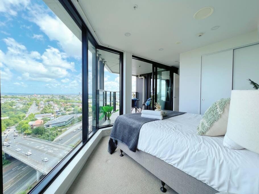 Amazing Sunset View Penthouse Apartment in Auckland