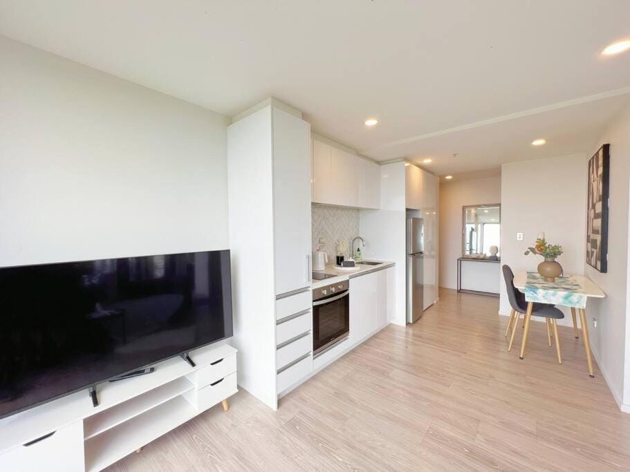Amazing Sunset View Penthouse Apartment in Auckland