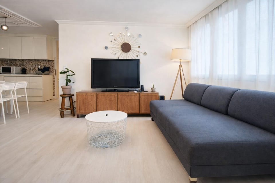 연지 White Linen House Apartment in Seoul