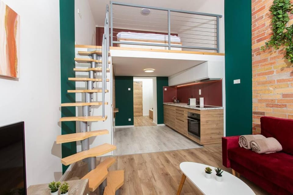 Facade/entrance, Kitchen or kitchenette