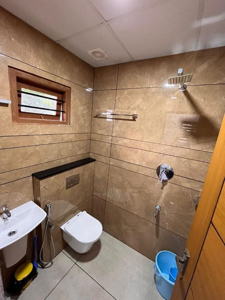 Jwel homes inn Apartment in Kochi