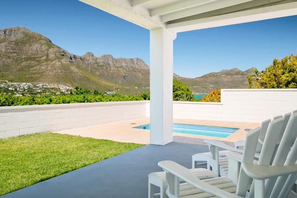 Mountain view, Swimming pool, sunbed