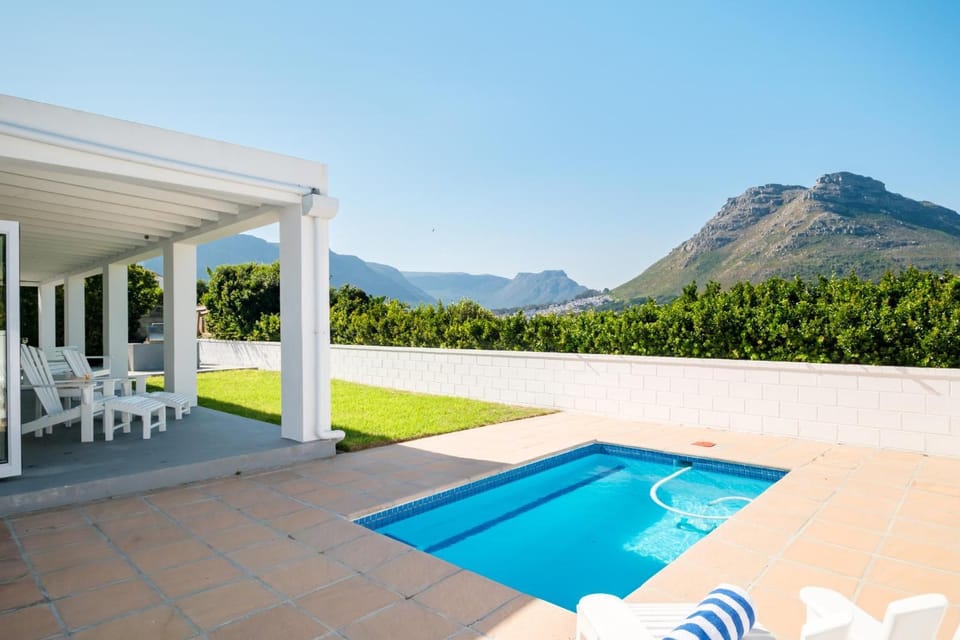 Patio, Balcony/Terrace, Mountain view, Swimming pool, sunbed