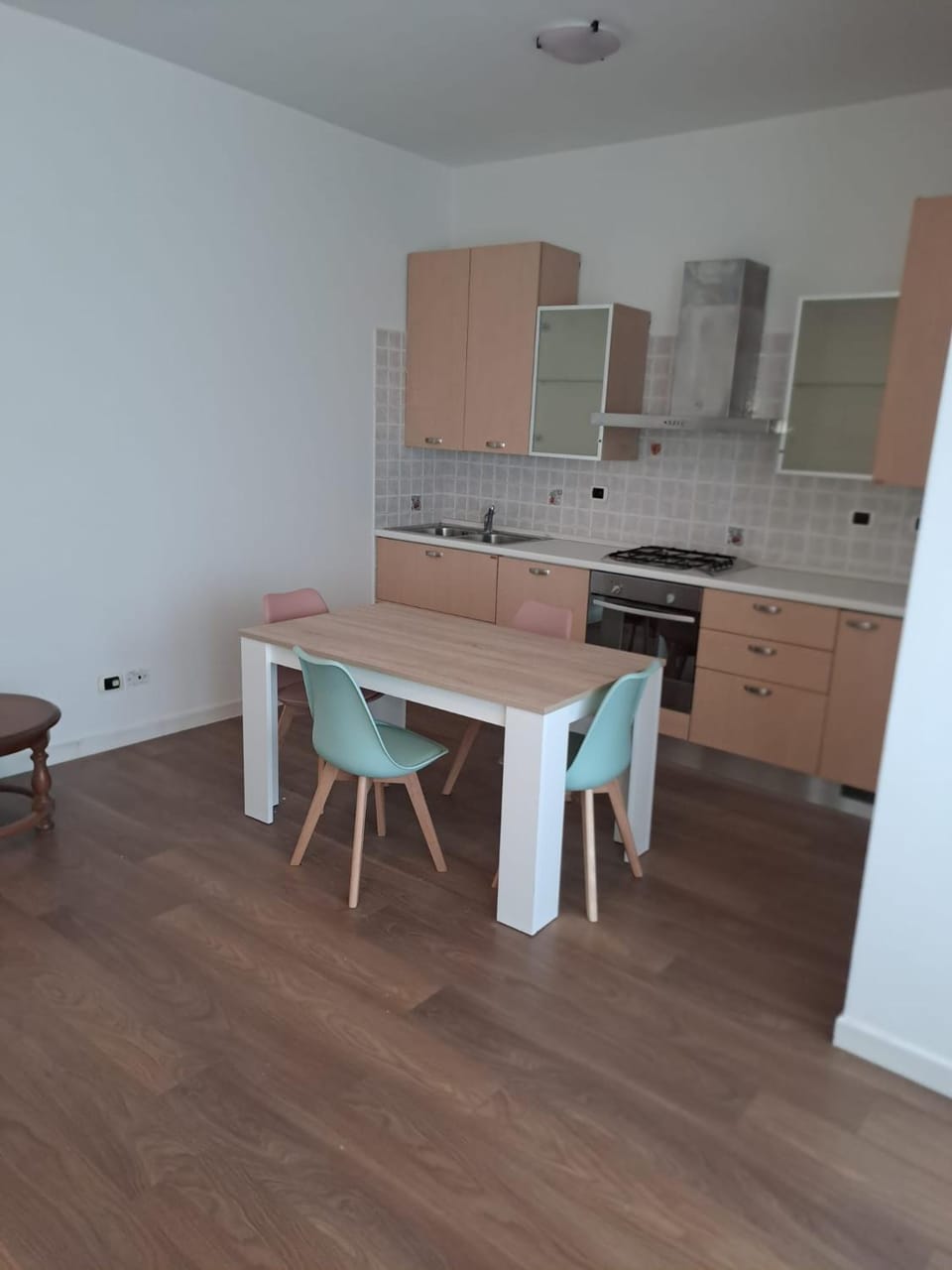 Dining area, dishwasher, stove
