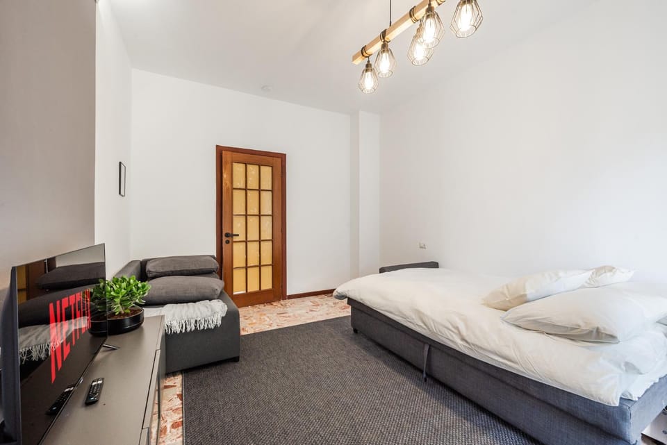 Casa Torino 101, Camere a Rozzano - Forum Assago a 7 minuti, Ospedale Humanitas a 5 minuti - SmartStay Rozzano Bed and Breakfast in Lombardy