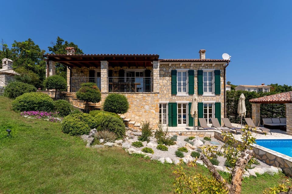 Property building, Garden