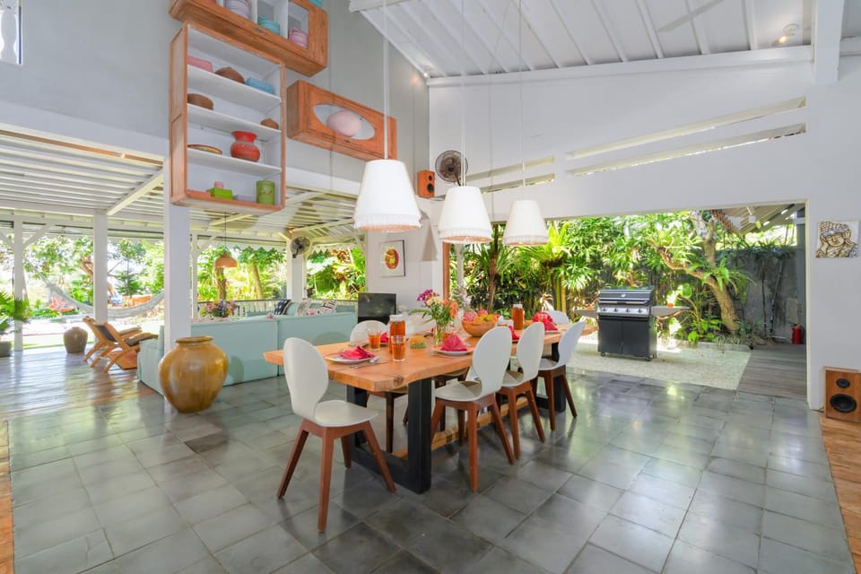 BBQ facilities, Seating area, Dining area