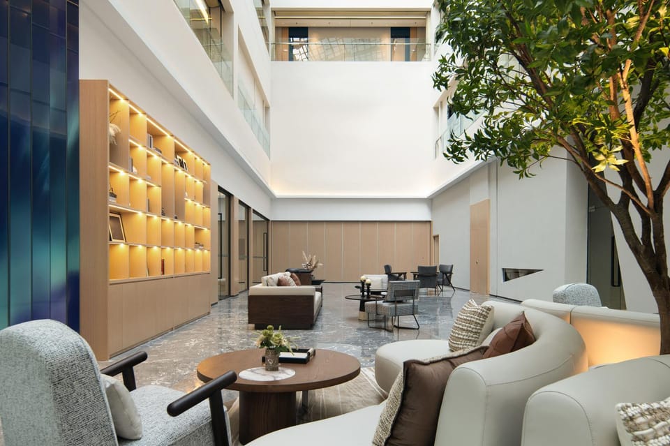 Day, Living room, Seating area