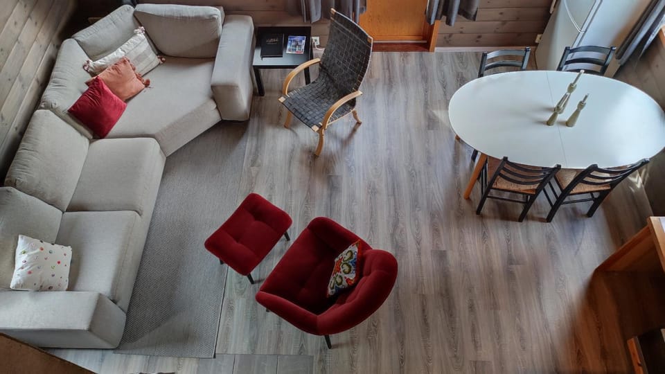 Seating area, Dining area