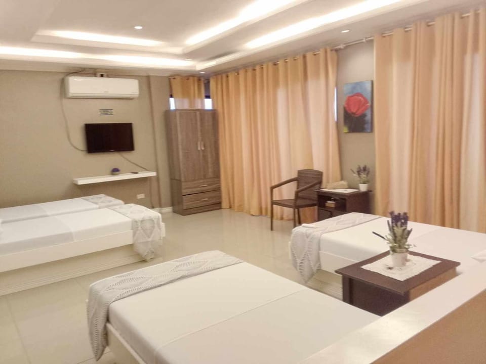 Bed, TV and multimedia, Photo of the whole room, Bedroom, air conditioner