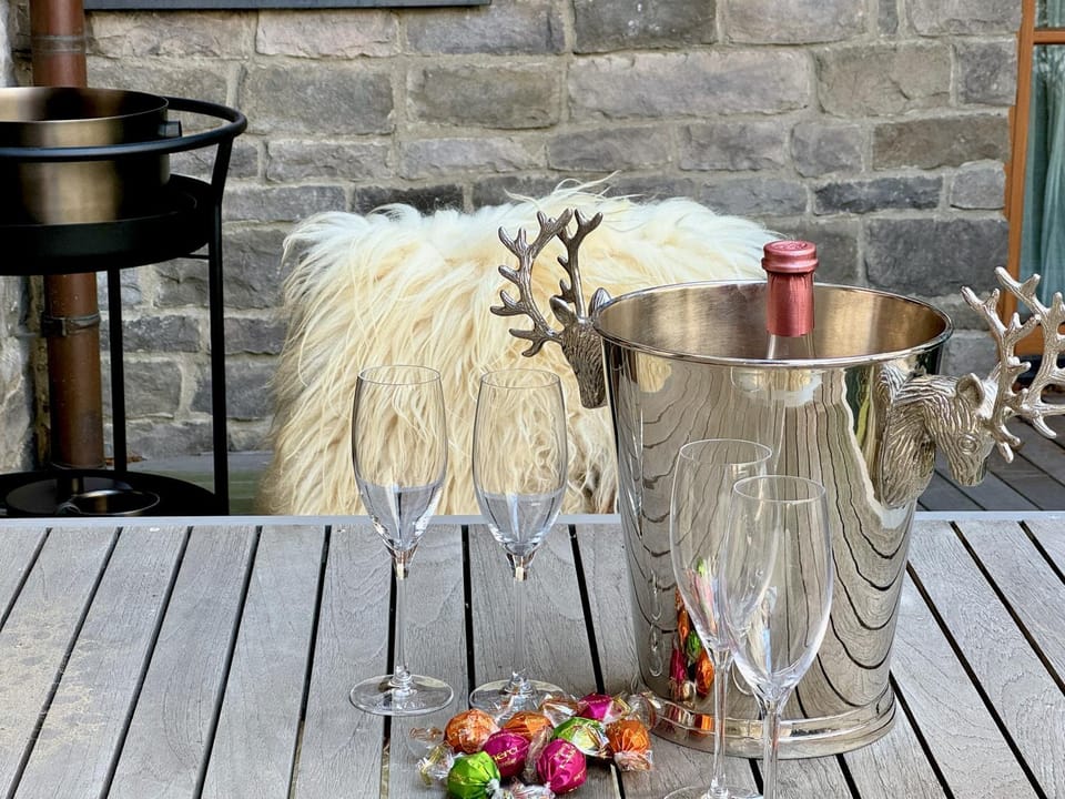 KITZ DELUXE SUITE 1 & 2 im Zentrum mit eigenem SPA & PARKEN by belle-stay Apartment in Kitzbuhel