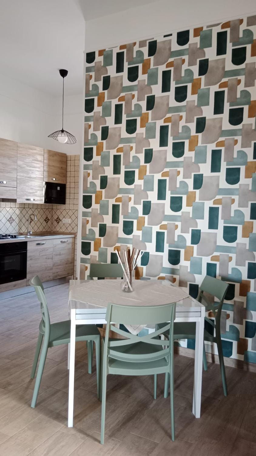 Kitchen or kitchenette, Living room, Seating area, Dining area, stove
