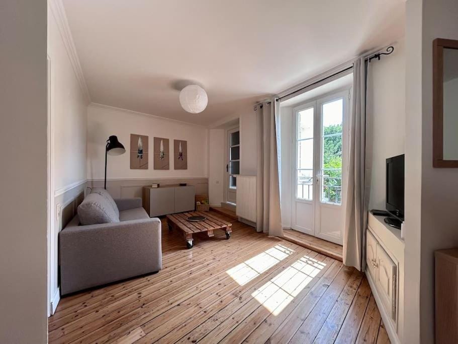 Le Cocon Bayeusain x Parking by Melrose Apartment in Bayeux