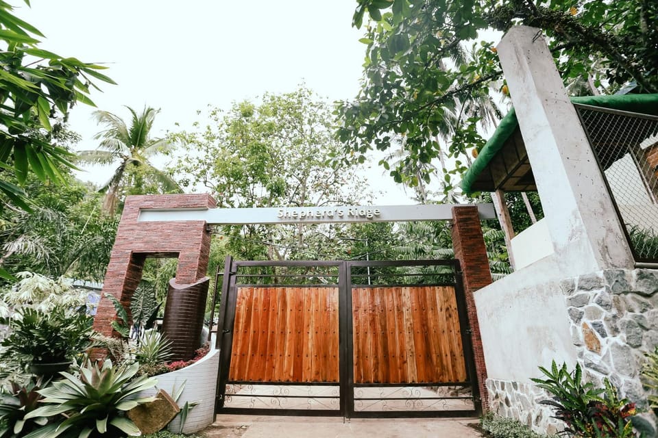 Facade/entrance