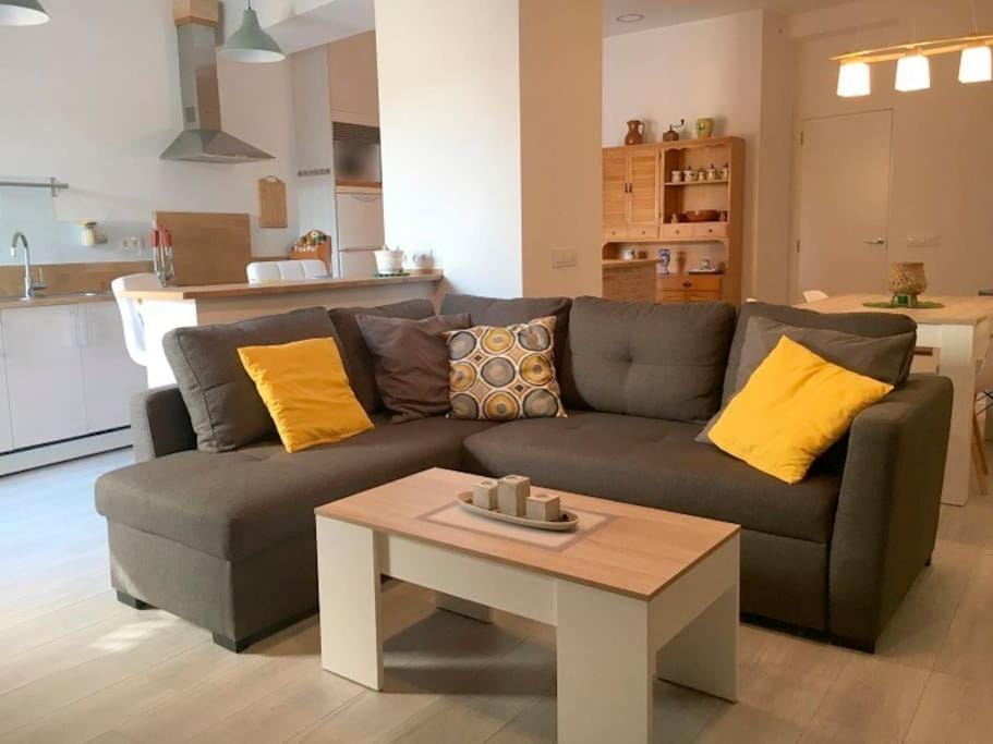 Kitchen or kitchenette, Living room