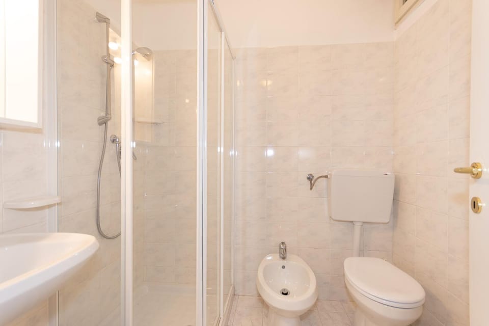 Shower, Toilet, Bathroom, bidet