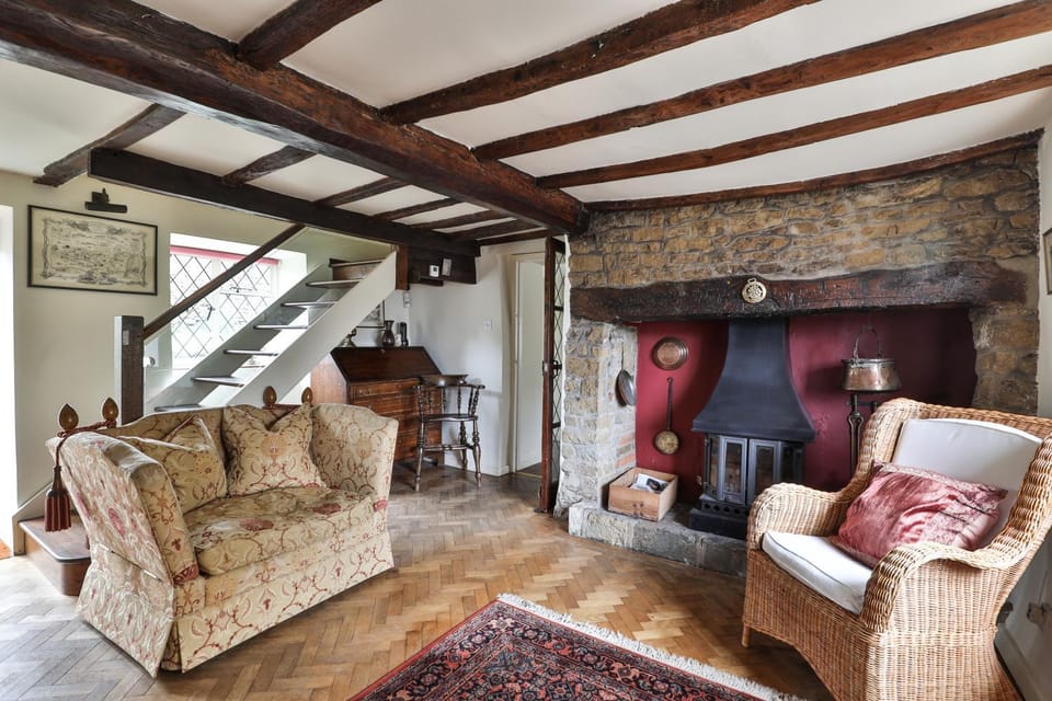 Living room, Seating area, fireplace, flat iron