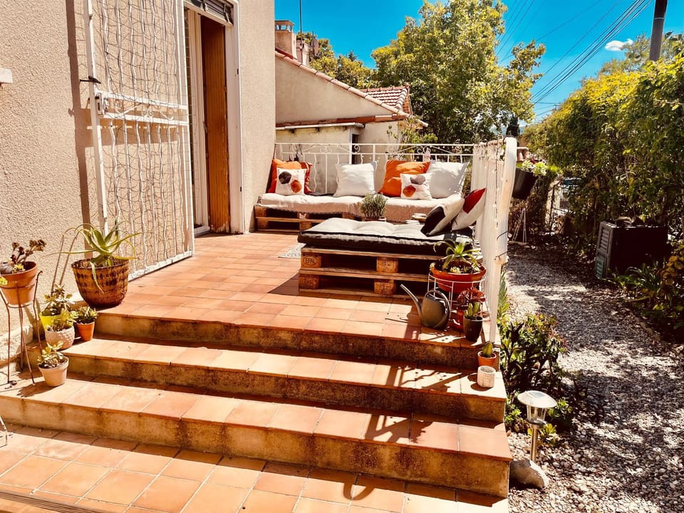 Appartement Jardin Jacuzzi Apartment in Aix-en-Provence