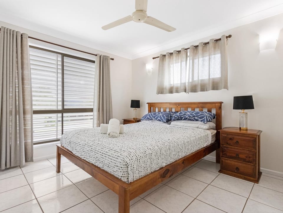 Spacious 3-Bed Home with Balcony in Hervey Bay Apartment in Hervey Bay