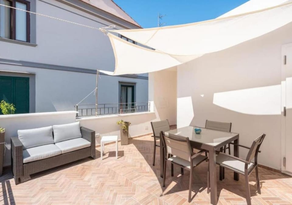 Balcony/Terrace, Seating area, Dining area