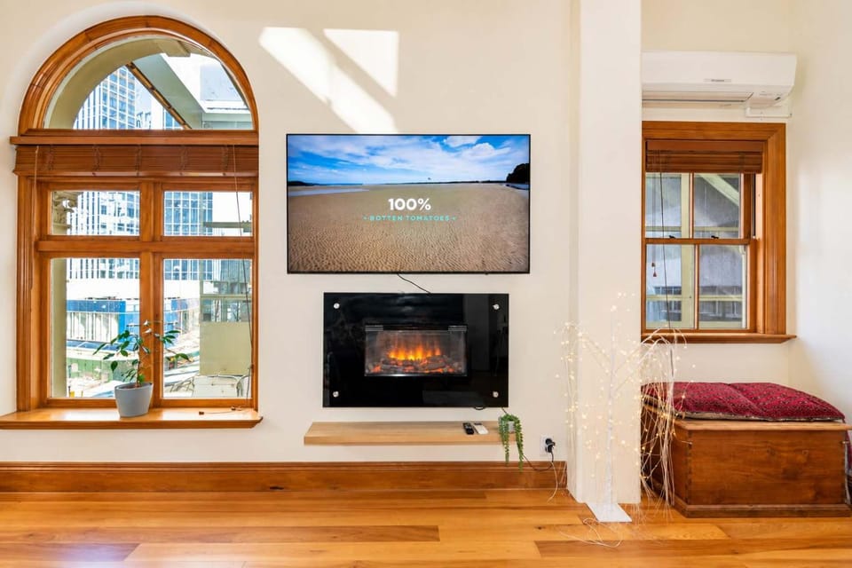 The Birds Nest - Central City Loft Apartment in Wellington